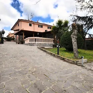 https://casale-de-santis.it-romehotels.com
